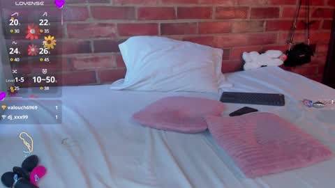 Soy Crystal online show from January 2025 03:57:02 PM