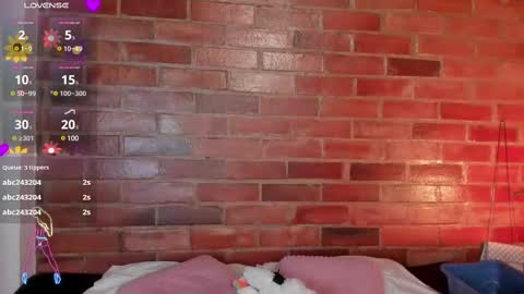 Soy Crystal online show from February 2025 10:10:01 AM