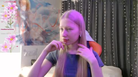 Lia online show from January 2025 07:09:02 PM