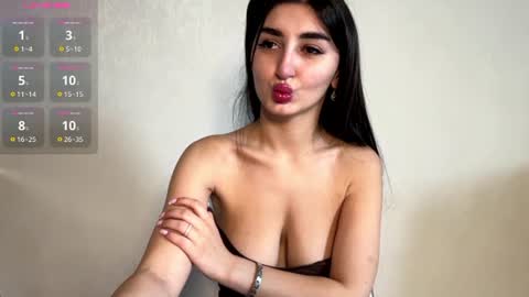 Snapshot of crystlepipkins chatting on June 2026 10:15:01 AM Diana online show from June 2026 10:15:01 AM