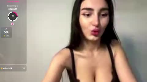 Snapshot of crystlepipkins chatting on July 2026 05:33:01 PM Diana online show from July 2026 05:33:01 PM
