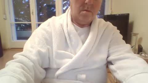 csikar1 online show from November 2025 06:45:01 AM