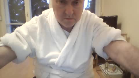 csikar1 online show from November 2025 06:24:02 AM