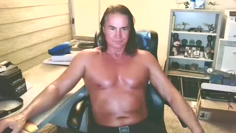 Snapshot of cucuforcocopuffs chatting on September 2025 05:18:02 AM Yup... kinda old but Stop in and say hello online show from September 2025 05:18:02 AM