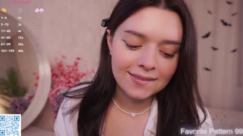 Ellie online show from November 2025 04:51:01 PM