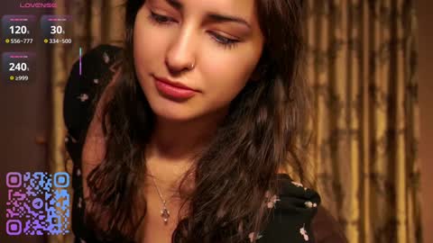 Snapshot of cuddlebyyou chatting on January 2026 05:10:02 AM Ellie online show from January 2026 05:10:02 AM