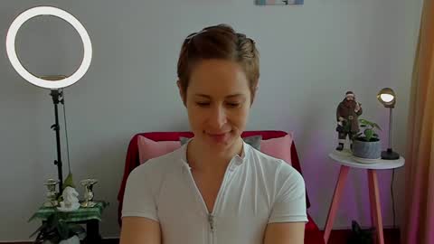 Leonela online show from December 2024 02:57:01 PM