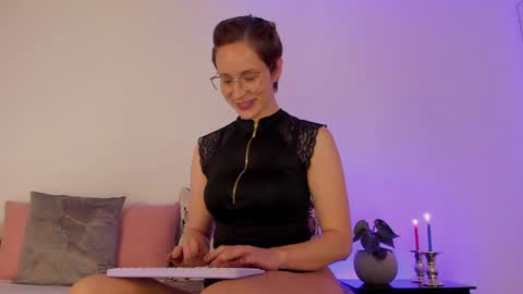 Leonela online show from January 2025 04:55:01 PM