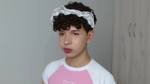 Cuddly online show from February 2025 04:12:02 PM