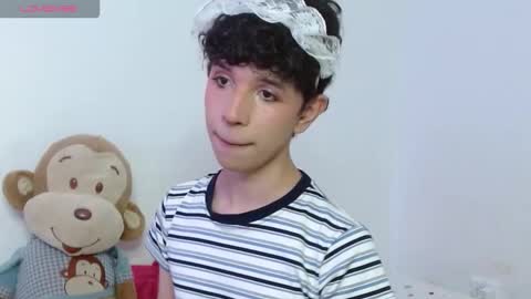 Cuddly online show from November 2025 10:23:01 PM