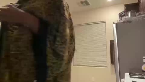 cum2charmxx online show from October 2025 06:13:02 AM