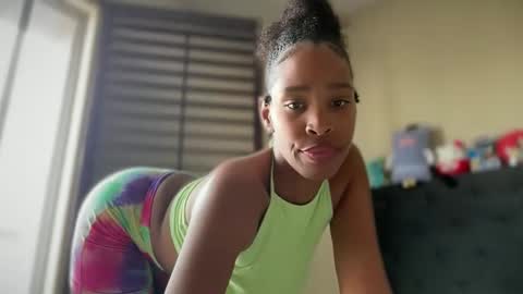 Snapshot of cum2charmxx chatting on April 2026 10:01:02 PM cum2charmxx online show from April 2026 10:01:02 PM
