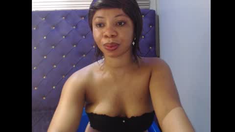 Nancy online show from November 2025 07:52:02 AM