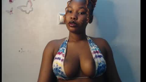 Snapshot of cum_ebony_xxxpetit chatting on June 2026 01:14:01 AM Teeha online show from June 2026 01:14:01 AM