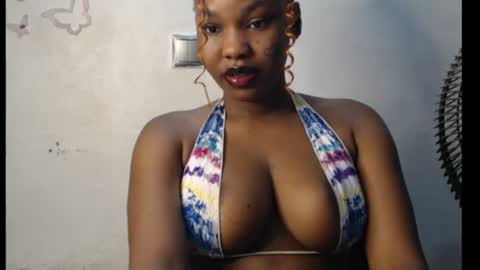 Snapshot of cum_ebony_xxxpetit chatting on June 2026 12:38:02 AM Teeha online show from June 2026 12:38:02 AM