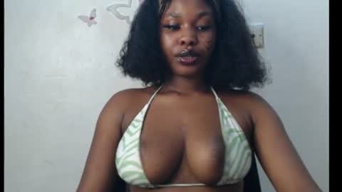 Snapshot of cum_ebony_xxxpetit chatting on July 2026 03:23:01 AM Teeha online show from July 2026 03:23:01 AM