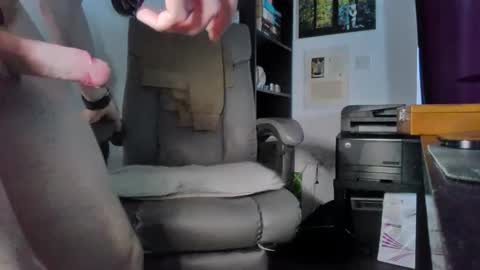 Snapshot of cum_gun_19 chatting on February 2026 01:40:02 PM cum gun online show from February 2026 01:40:02 PM