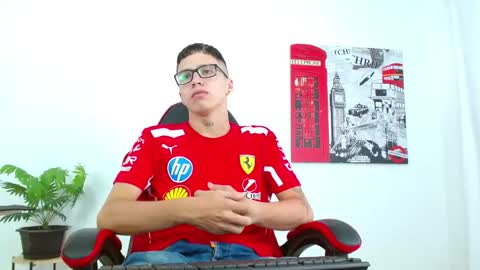 cumandres online show from September 2025 01:44:02 PM