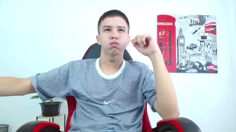 cumandres online show from October 2025 02:07:01 PM