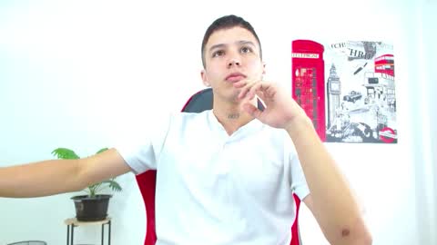 cumandres online show from November 2025 02:30:01 PM