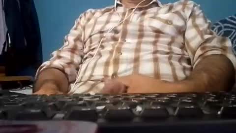 cumbian_chero online show from June 2026 06:15:01 AM