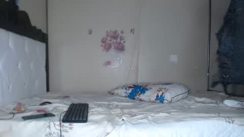 Snapshot of cumslayer19 chatting on September 2025 04:39:01 PM Shiiro online show from September 2025 04:39:01 PM