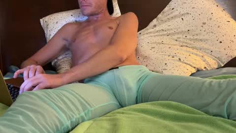 Snapshot of cumwatchmenut chatting on October 2025 11:35:01 PM cumwatchmenut online show from October 2025 11:35:01 PM
