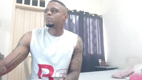 dominic and julieta... independent models online show from November 2025 02:39:01 PM