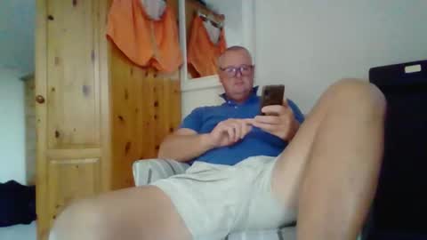 curiousax77 online show from October 2025 09:06:02 AM