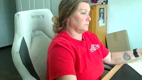 Snapshot of curiouscouple3143 chatting on February 2025 05:19:02 PM curious couple online show from February 2025 05:19:02 PM