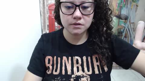 Vannesa online show from November 2025 07:57:02 PM