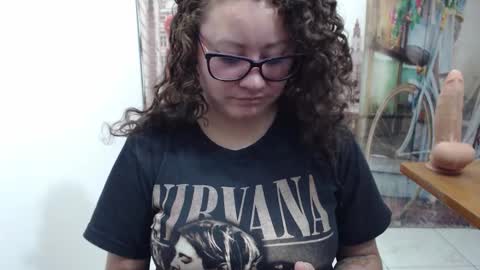 Vannesa online show from November 2025 08:19:01 PM