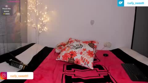 Curly  -  OF- CURLY SWEETT online show from February 2025 04:14:02 PM