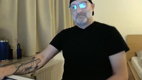 Curman85 online show from February 2026 11:47:01 PM