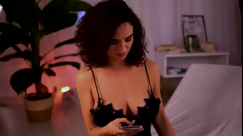curvedlizzie online show from July 2026 11:21:02 PM