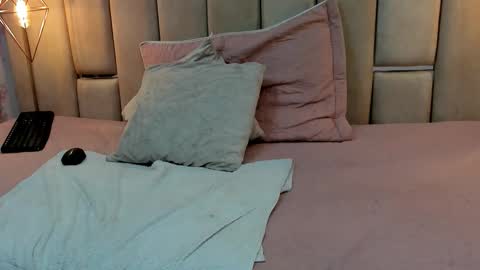 Alyanna  online show from September 2025 11:54:02 AM