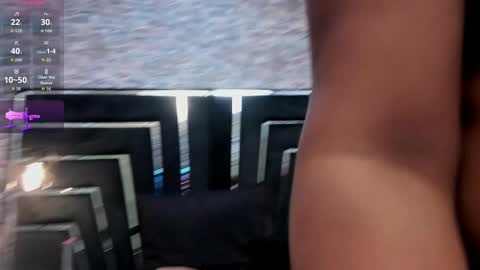 Alyanna  online show from November 2025 12:15:02 PM