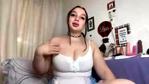 curvybombb online show from September 2025 11:26:01 AM