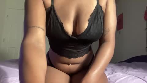 Curvycutie18 online show from December 2024 03:47:02 AM