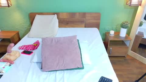 Danna online show from January 2025 08:54:01 PM