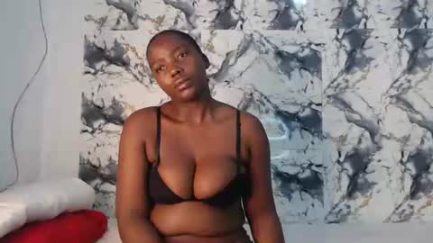 curvyj255 online show from June 2026 08:33:01 PM