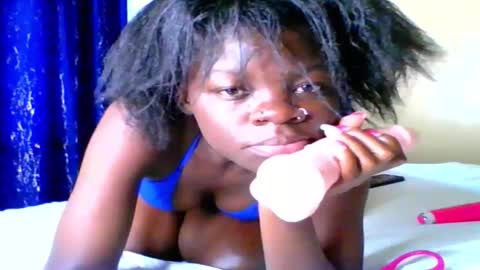 Snapshot of curvyjoan chatting on February 2025 08:27:02 AM curvyjoan online show from February 2025 08:27:02 AM