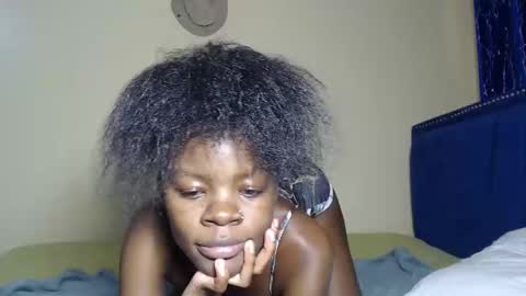 Snapshot of curvyjoan chatting on November 2025 10:50:02 AM curvyjoan online show from November 2025 10:50:02 AM