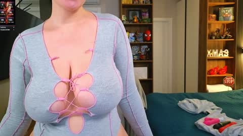 CurvyJules online show from December 2024 06:22:02 AM