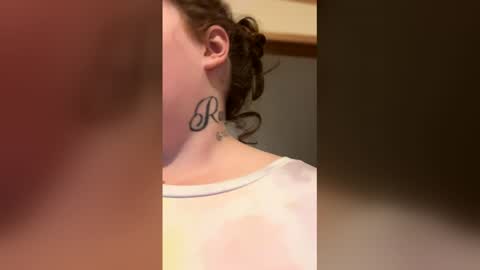 dahlia -kim online show from December 2025 01:45:01 AM