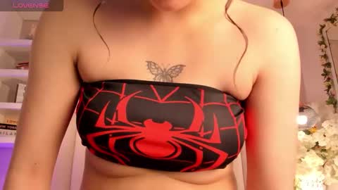 Amber  online show from October 2025 07:36:02 PM