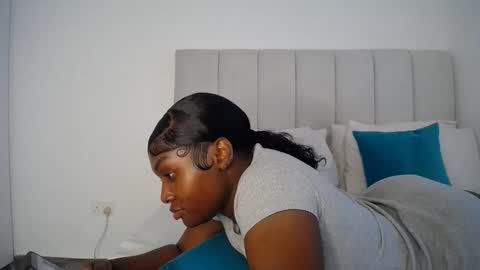 Liya online show from September 2025 12:39:01 PM