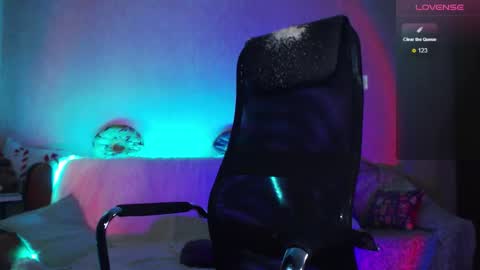 Betty online show from October 2025 12:13:02 PM