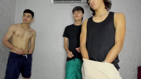 ARTURO-18  MATIAS-18  NIKOLAY-19  HADES-18  GABO-19 online show from January 2025 05:38:01 PM