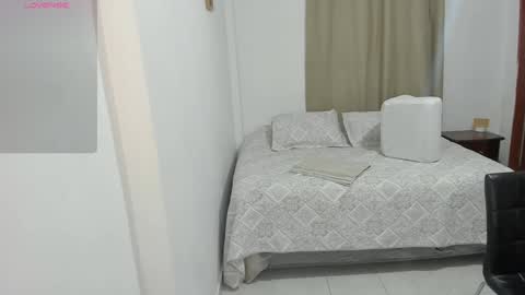 Sara online show from December 2024 04:12:01 AM